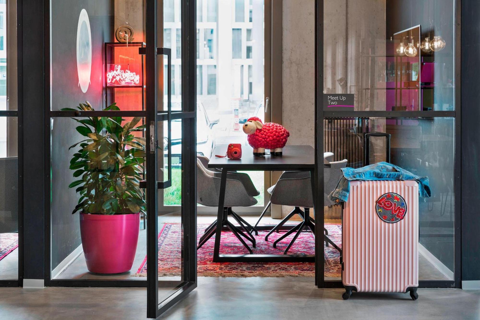 Moxy Darmstadt Kültér fotó